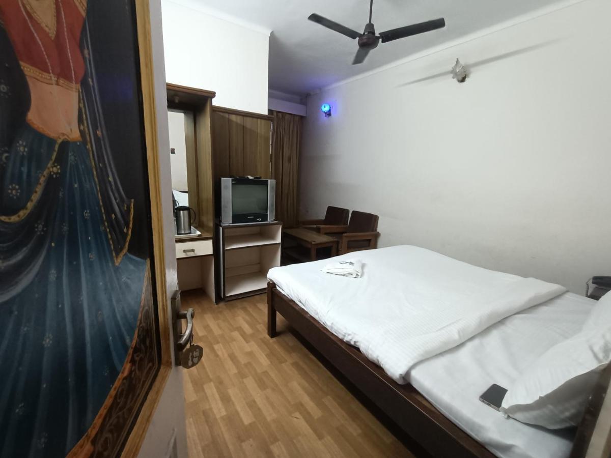 Hotel Midtown Харидвар Экстерьер фото