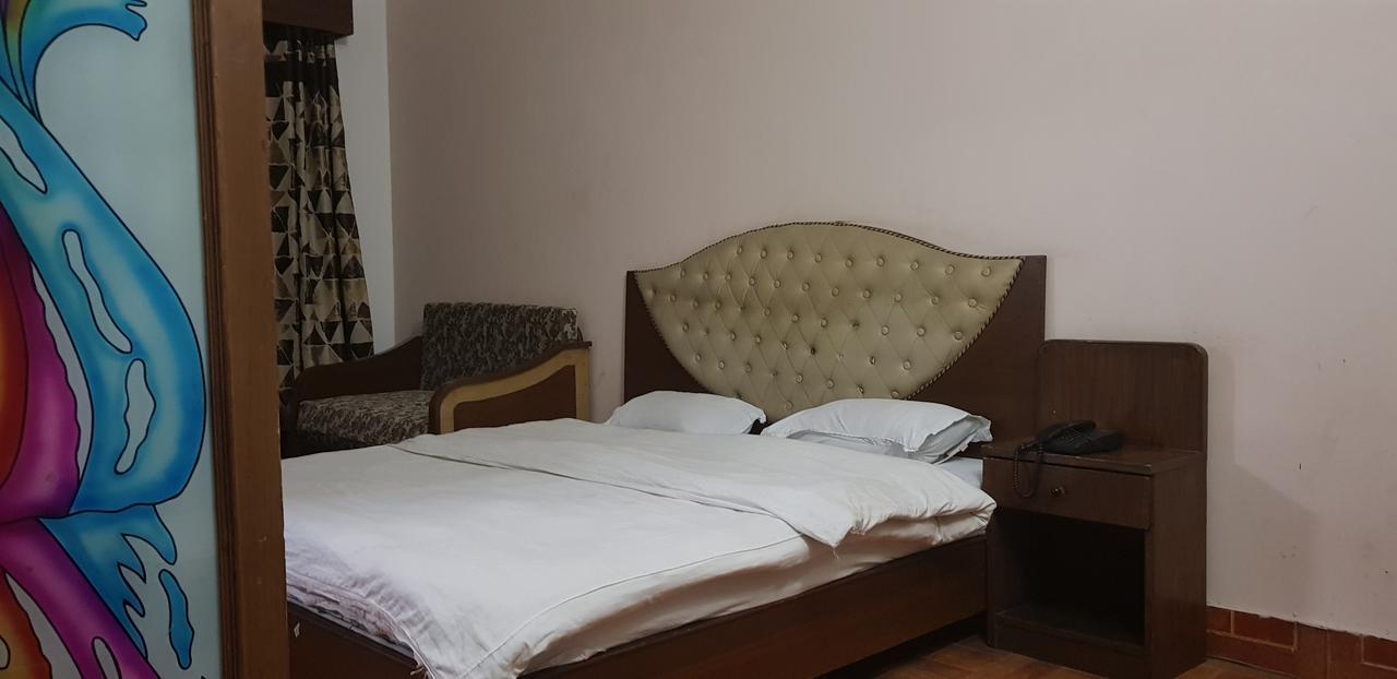 Hotel Midtown Харидвар Экстерьер фото